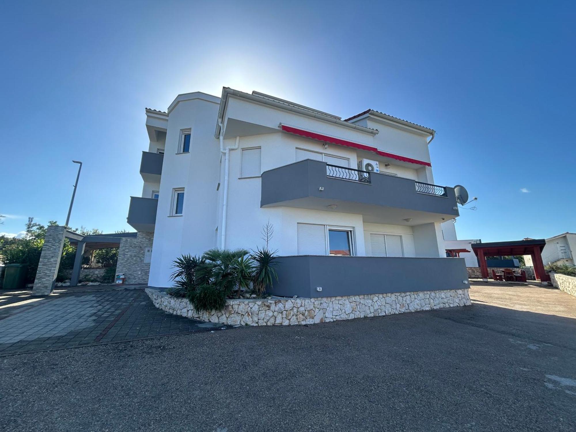 Apartment Karlo ノヴァリャ エクステリア 写真